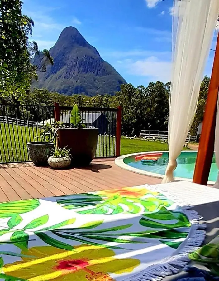 Sunshine Coast Farm Stay Glass House Mountains