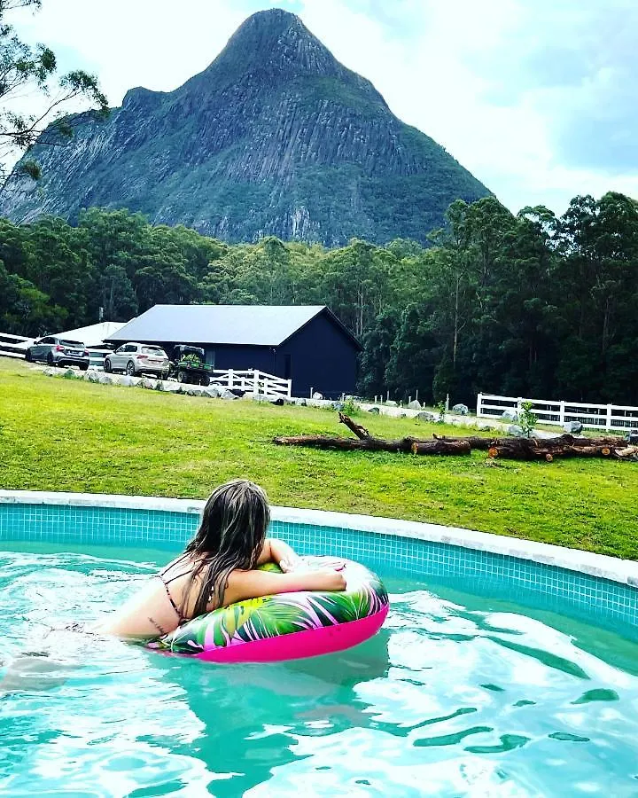 Sunshine Coast Farm Stay Glass House Mountains Australia